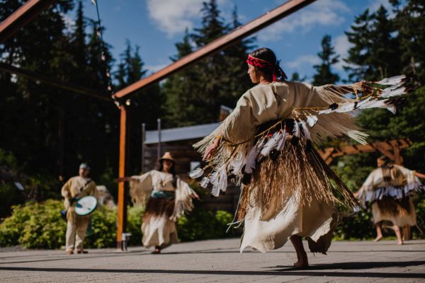 british-columbia-first-nations-dans british-columbia-first-nations-dans